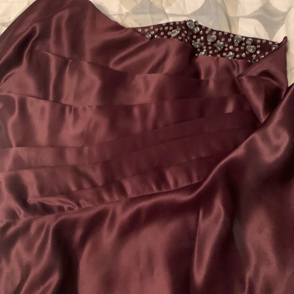 Laundry by shelli burgundy gown - Picture 7 of 7